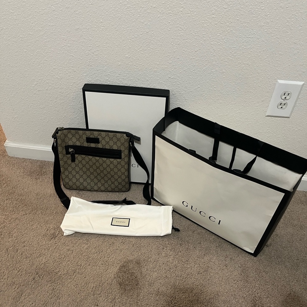 Gucci Black and Tan Unisex Messenger Bag